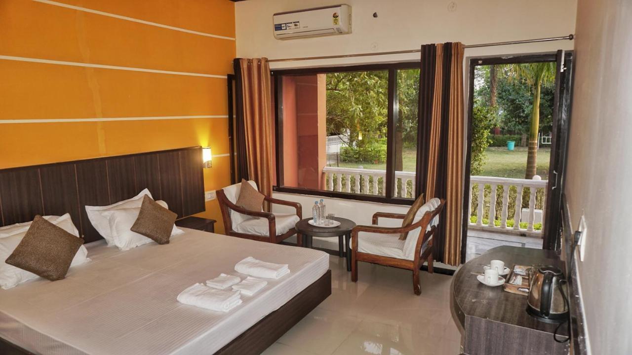 Headquarter Khajuraho Hostel Exterior photo